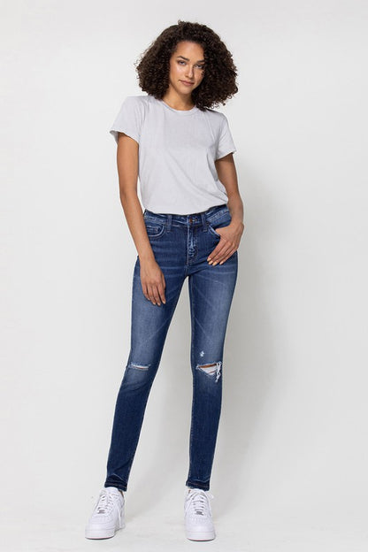 Mid Rise Ankle Skinny W/Distressed Hem